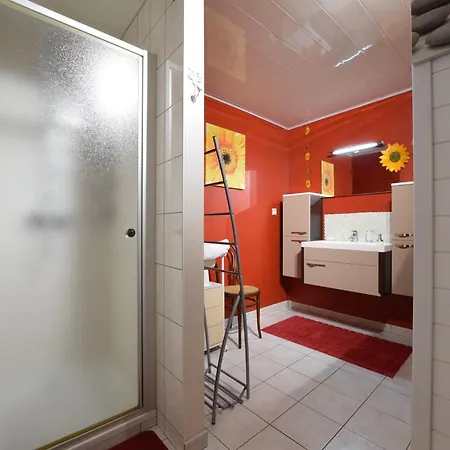 Beautiful Holiday Home In Belgium Feriehus Jehonville